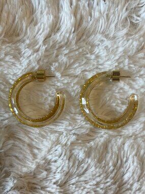 Alison Lou Small Lucite Jelly Hoop Earrings Gold Glitter Limited Edition – 1”